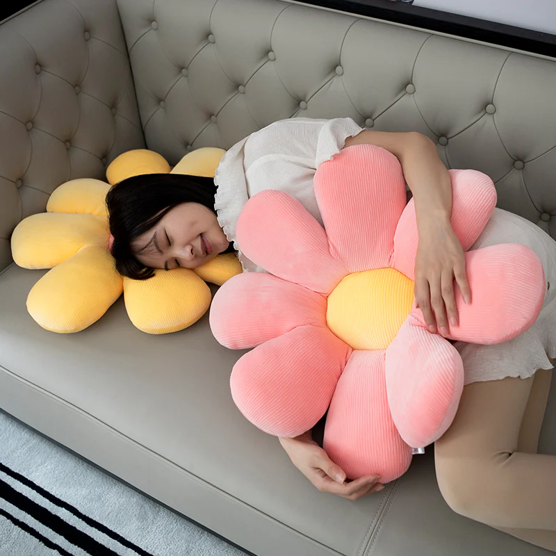 Daisy Pillow - Image 16