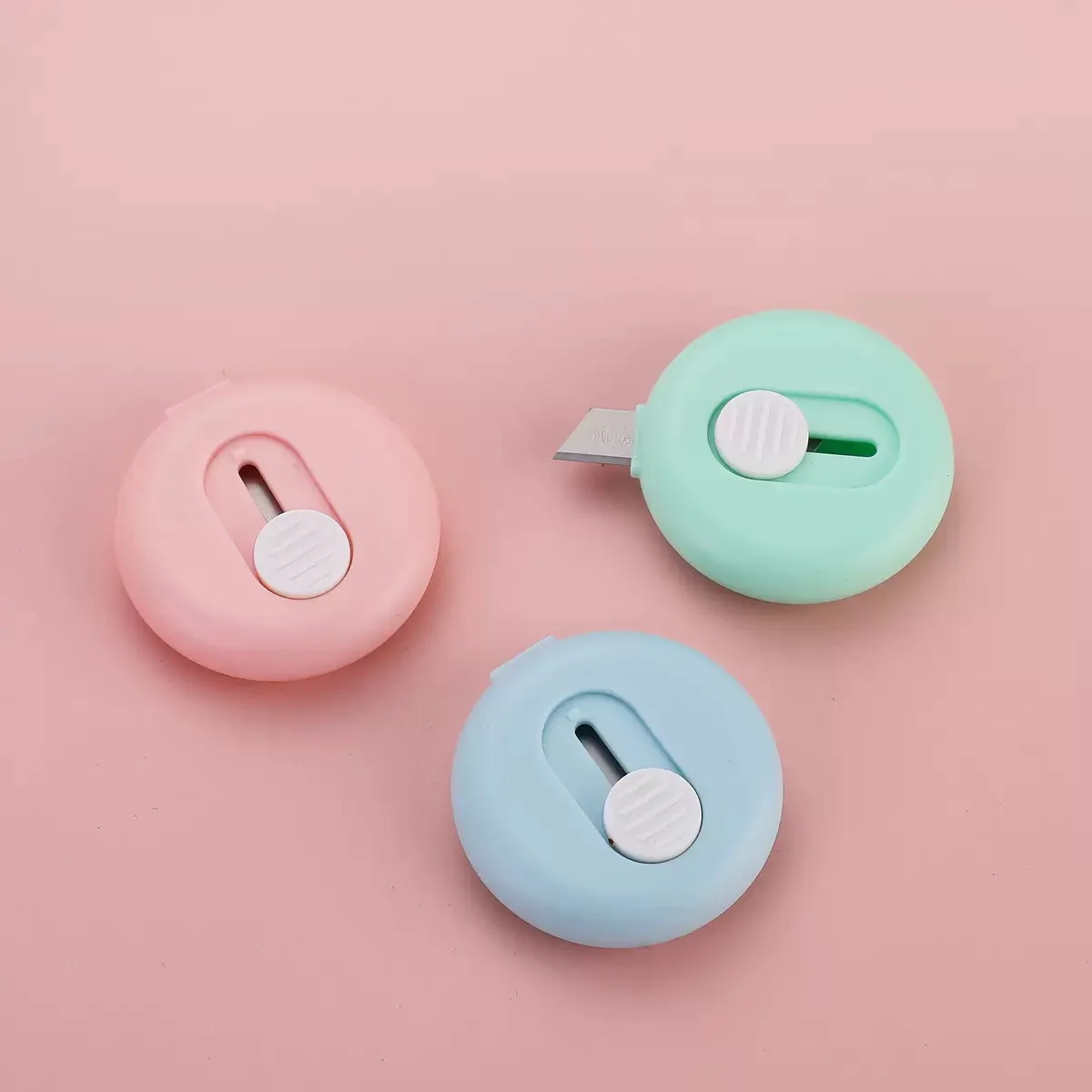Donut Mini Pen Cutter - Image 2