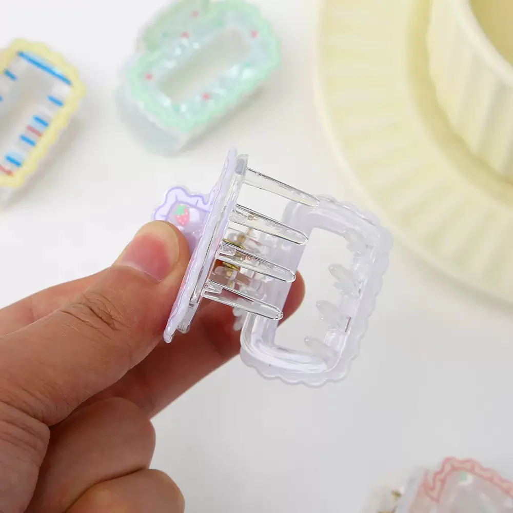 Mini Claw Clip - Image 3