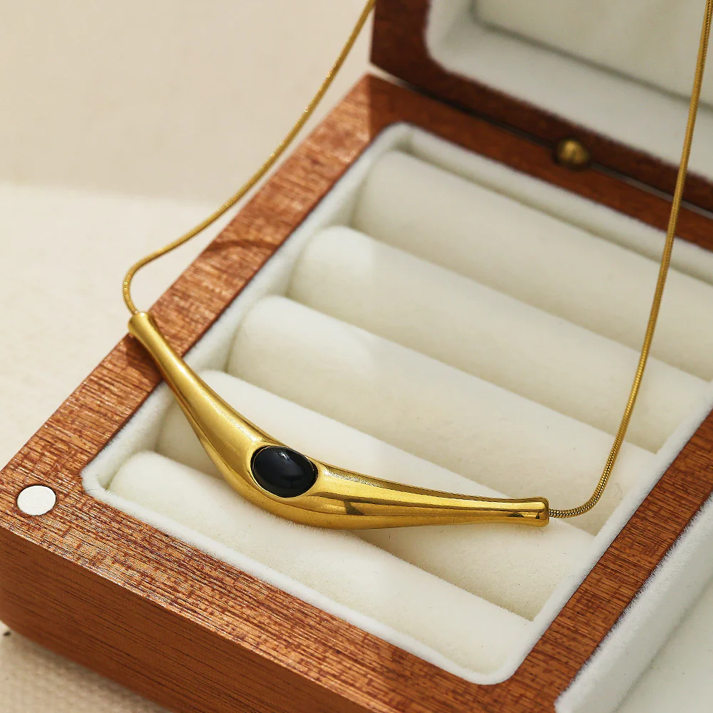 Retro Enamel Stone Anti Tarnish Necklace - Image 4