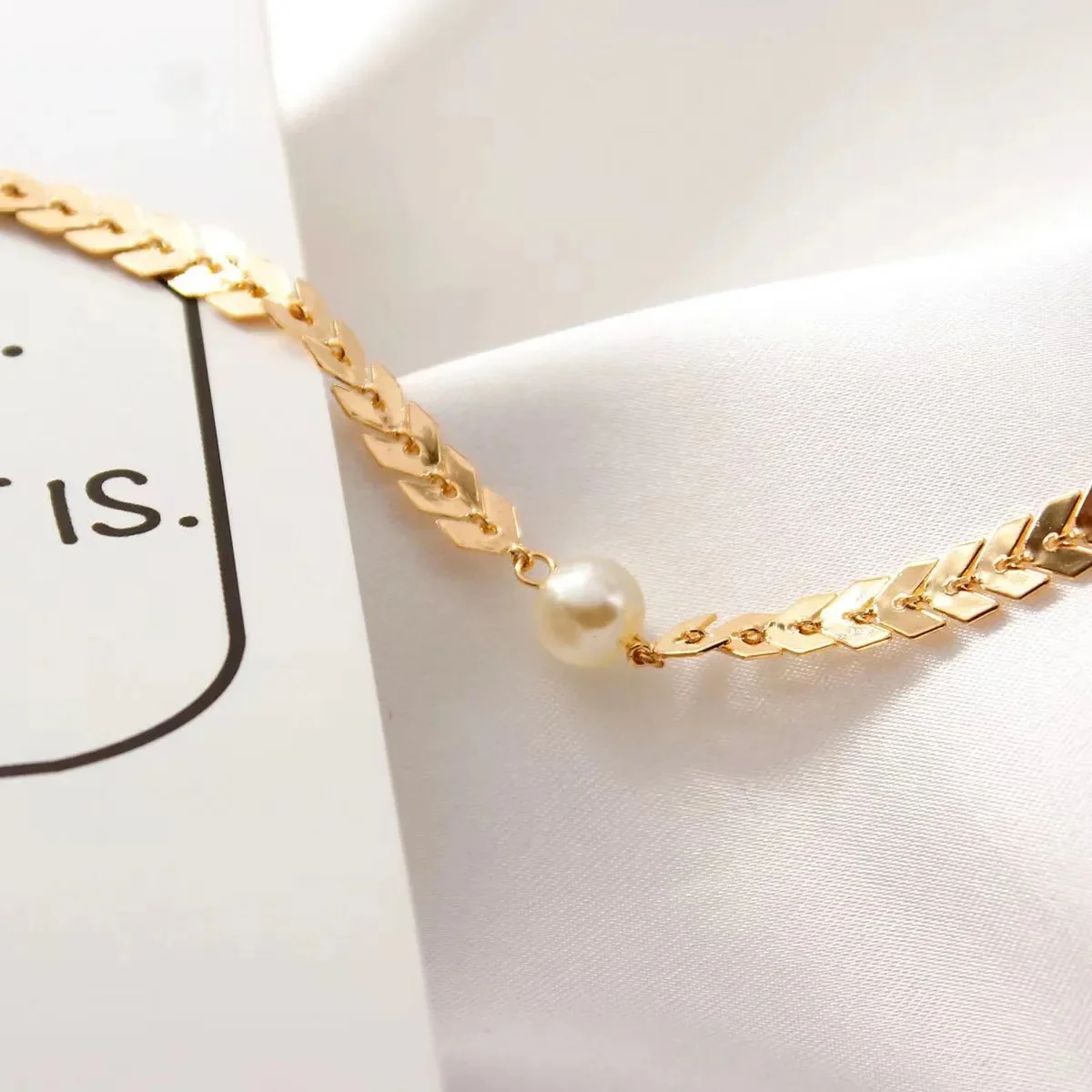 Pearl Choker Necklace - Image 3
