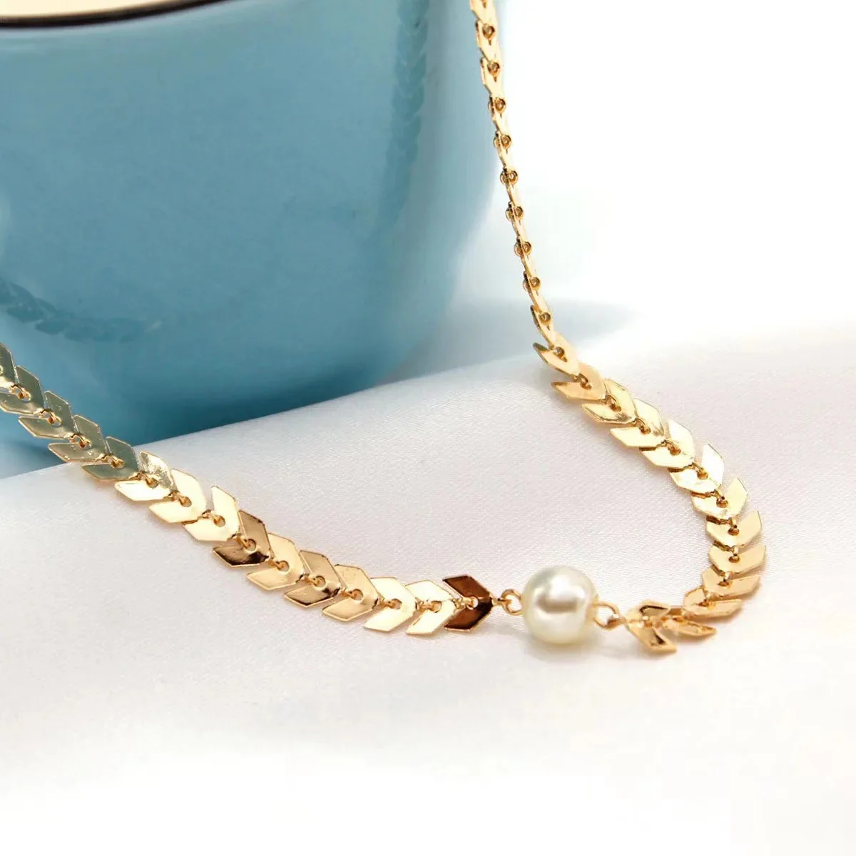 Pearl Choker Necklace - Image 4