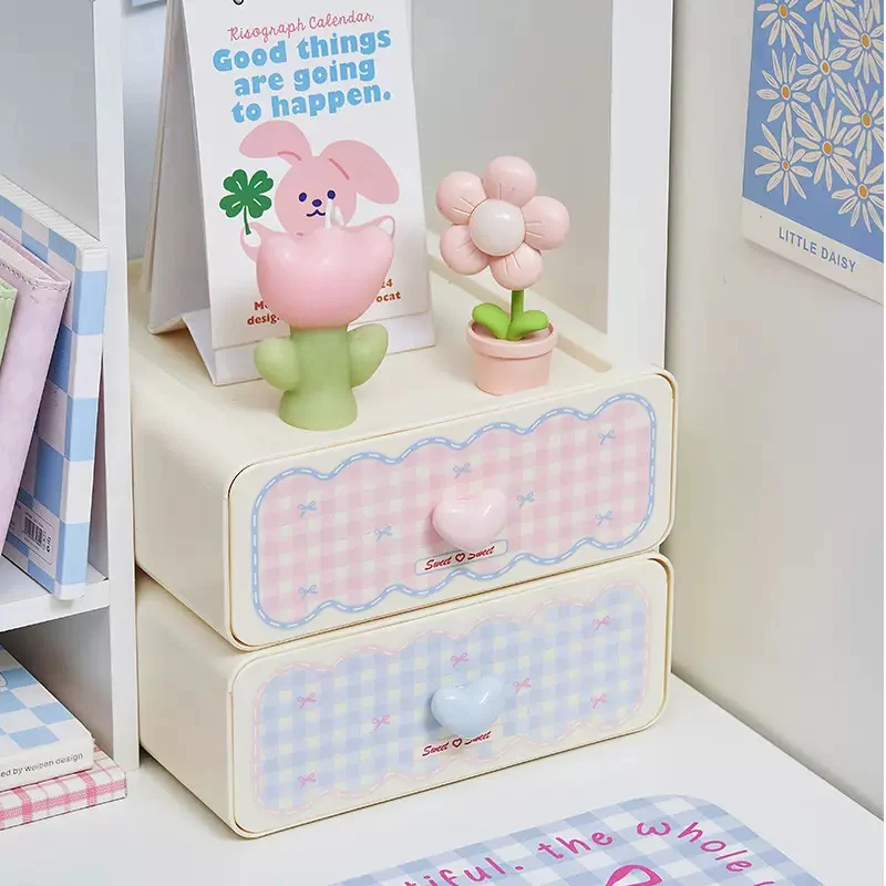 Gingham Desk Drawer - Image 2