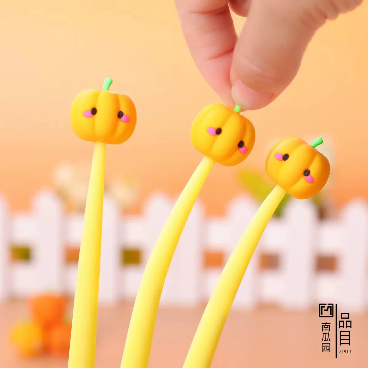 Pumpkin Dancing Pen - Image 4