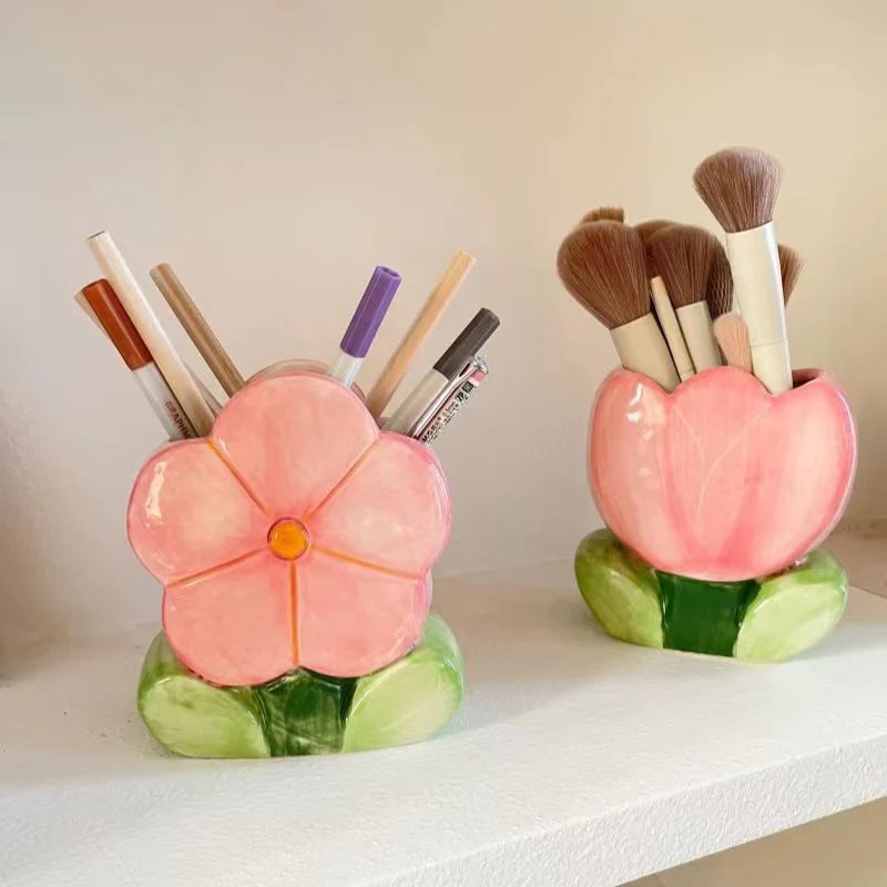 Tulip Pen Holder - Image 3